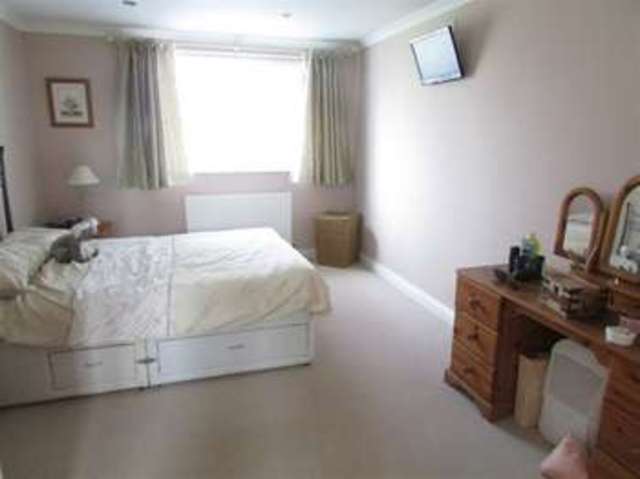  Image of 5 bedroom Semi-Detached house for sale in Clemence Road Street BA16 at Street, BA16 0SR