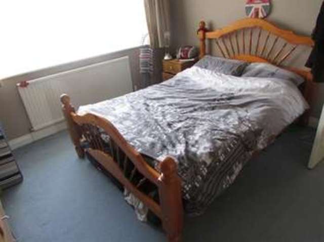  Image of 5 bedroom Semi-Detached house for sale in Clemence Road Street BA16 at Street, BA16 0SR
