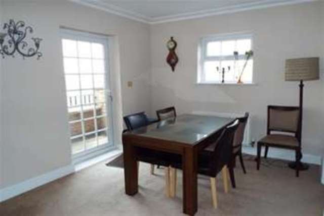  Image of 2 bedroom Penthouse to rent in Kipling Close Warley Brentwood CM14 at Brentwood, CM14 5WY