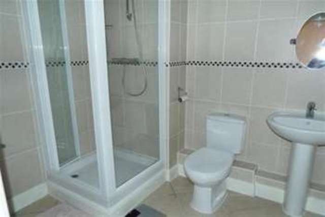  Image of 2 bedroom Penthouse to rent in Kipling Close Warley Brentwood CM14 at Brentwood, CM14 5WY
