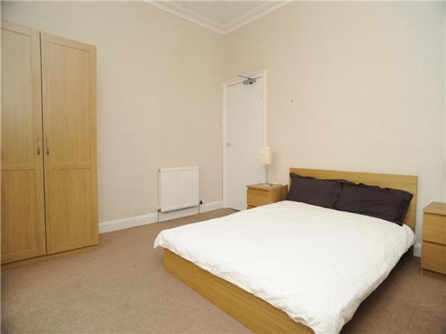  Image of 3 bedroom Flat to rent in Clerk Street Edinburgh EH8 at Newington Edinburgh Edinburgh, EH8 9JH
