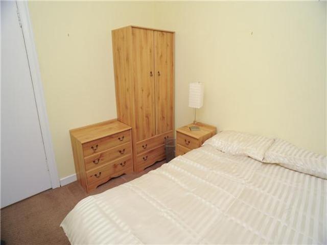  Image of 3 bedroom Flat to rent in Clerk Street Edinburgh EH8 at Newington Edinburgh Edinburgh, EH8 9JH