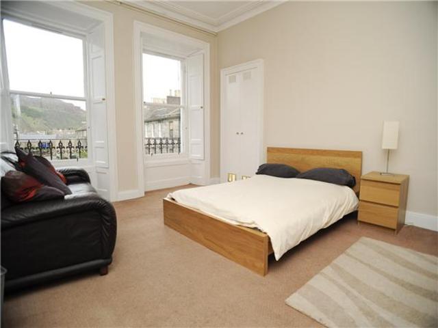  Image of 3 bedroom Flat to rent in Clerk Street Edinburgh EH8 at Newington Edinburgh Edinburgh, EH8 9JH
