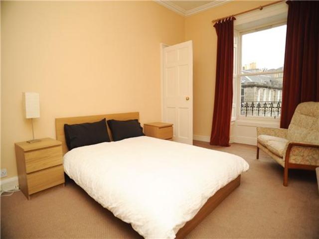 Image of 3 bedroom Flat to rent in Clerk Street Edinburgh EH8 at Newington Edinburgh Edinburgh, EH8 9JH