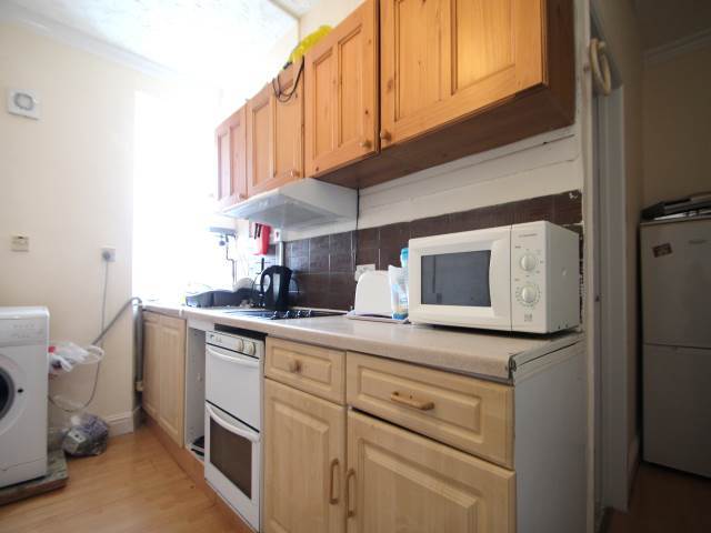  Image of 1 bedroom Flat to rent in Clifton Place Newport NP20 at Newport Gwent Newport, NP20 4EX