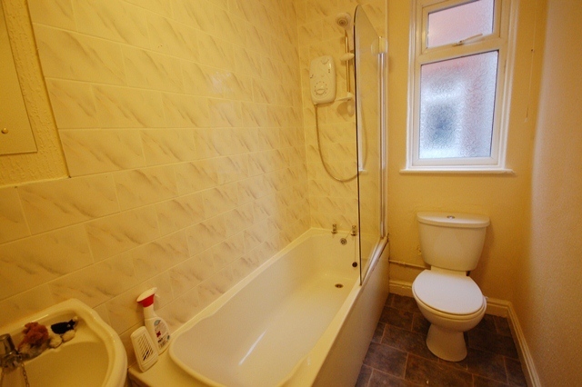  Image of 3 bedroom Detached house to rent in Clifton Road Southport PR8 at Southport, PR8 6HL