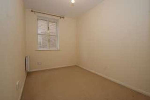  Image of 2 bedroom Flat to rent in Coal Court Grays RM17 at Coal Court  Grays, RM17 6PN