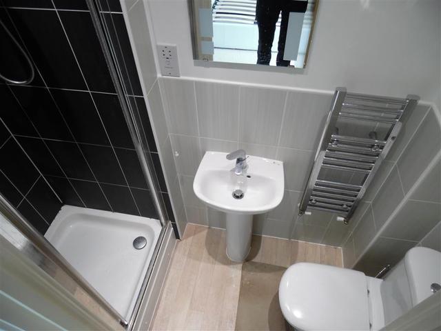  Image of 3 bedroom Detached house to rent in Colbrand Grove Birmingham B15 at Colbrand Grove  BIRMINGHAM, B15 2BS