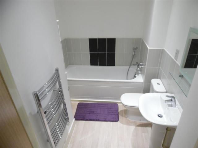  Image of 3 bedroom Detached house to rent in Colbrand Grove Birmingham B15 at Colbrand Grove  BIRMINGHAM, B15 2BS