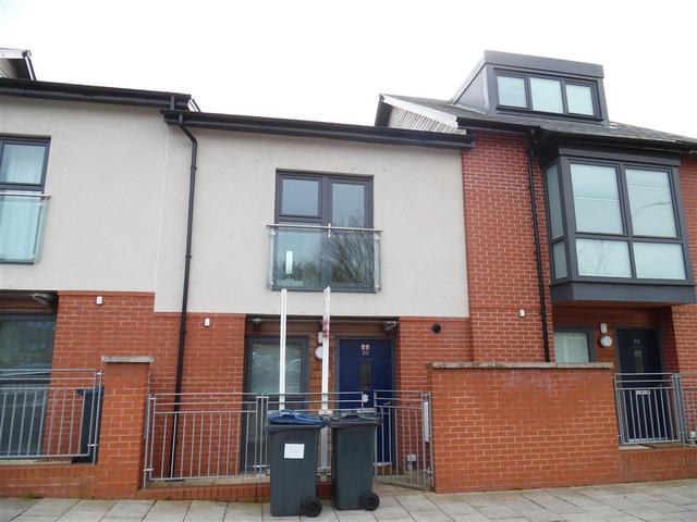  Image of 3 bedroom Detached house to rent in Colbrand Grove Birmingham B15 at Colbrand Grove  BIRMINGHAM, B15 2BS