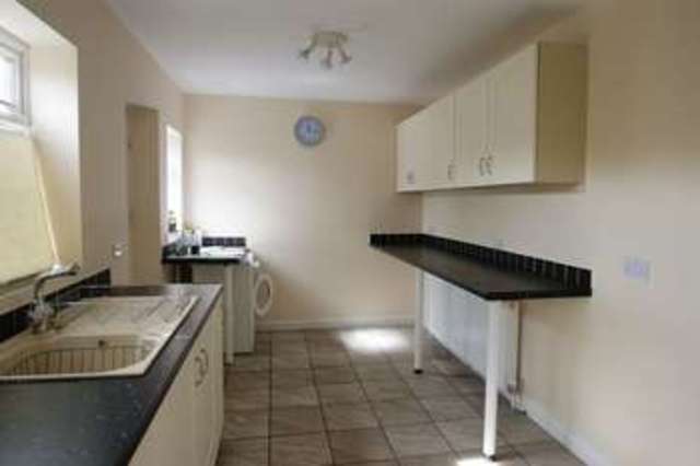  Image of 3 bedroom Terraced house to rent in Coleby Road Nottingham NG8 at Coleby Road  Broxtowe, NG8 6FR