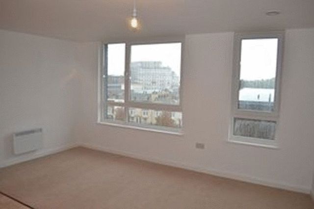  Image of 1 bedroom Flat for sale in College Street Southampton SO14 at College Street Southampton Central Southampton, SO14 3LB