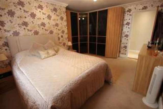  Image of 3 bedroom Bungalow for sale in Columbia Close Kesgrave Ipswich IP5 at Kesgrave, IP5 1EY