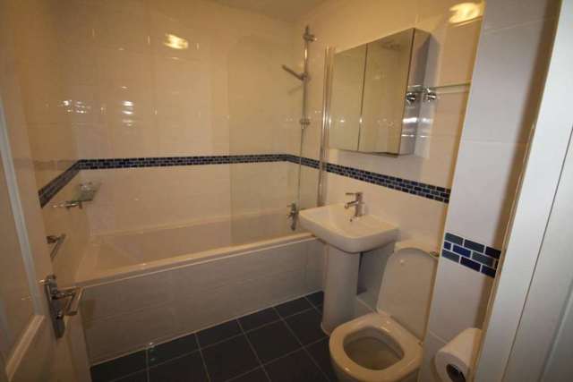  Image of 1 bedroom Apartment to rent in Colyers Lane Erith DA8 at Colyers Lane  Erith, DA8 3NP