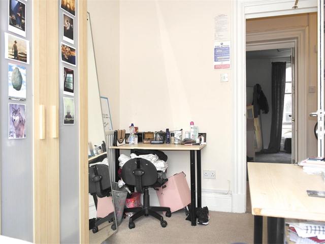  Image of 3 bedroom Flat to rent in Commercial Street Dundee DD1 at City Centre Dundee Dundee, DD1 2AP