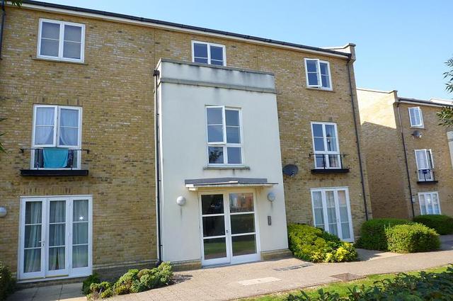  Image of 2 bedroom Flat to rent in Weevil Lane Gosport PO12 at Weevil Lane Gosport, PO12 1AU