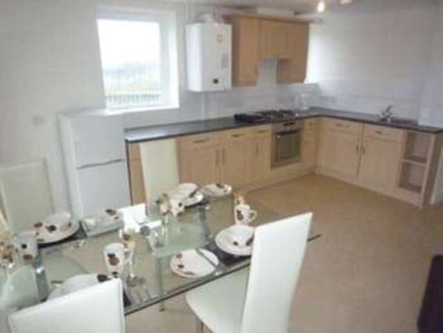  Image of 3 bedroom Apartment to rent in Compair Crescent Ipswich IP2 at Compair Crescent  Ipswich, IP2 0EH