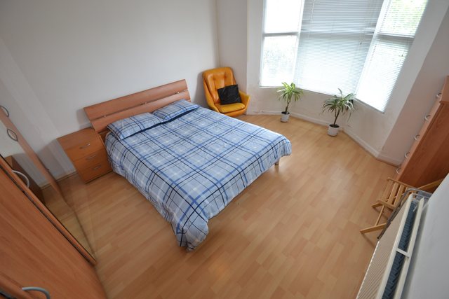  Image of 2 bedroom Flat to rent in Connaught Road Cardiff CF24 at Roath Cardiff Roath, CF24 3PX
