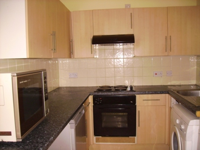  Image of 4 bedroom Apartment to rent in Connaught Road Cardiff CF24 at Connaught Road  Cardiff, CF24 3PT