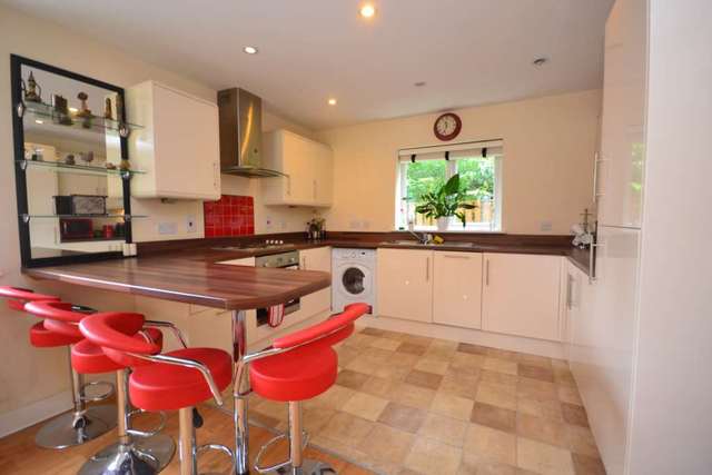  Image of 2 bedroom Apartment to rent in Reading Road Wokingham RG41 at Copper Beech Place  Wokingham, RG41 1HB