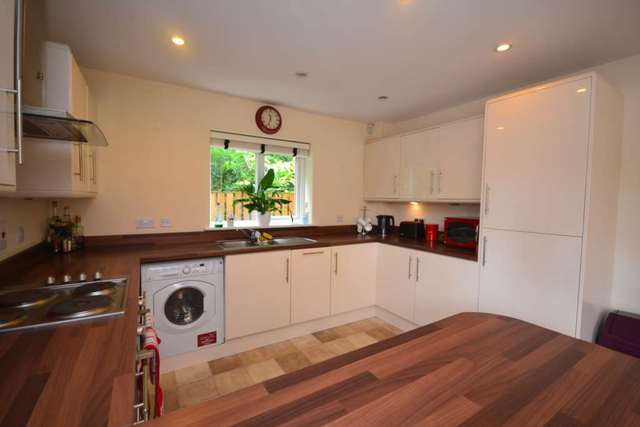  Image of 2 bedroom Apartment to rent in Reading Road Wokingham RG41 at Copper Beech Place  Wokingham, RG41 1HB