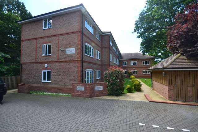  Image of 2 bedroom Apartment to rent in Reading Road Wokingham RG41 at Copper Beech Place  Wokingham, RG41 1HB