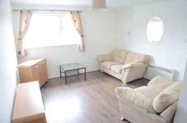  Image of 1 bedroom Flat to rent in Cornmill Crescent Alphington Exeter EX2 at Corn Mill Crescent, Alphington  Exeter, EX2 8TP