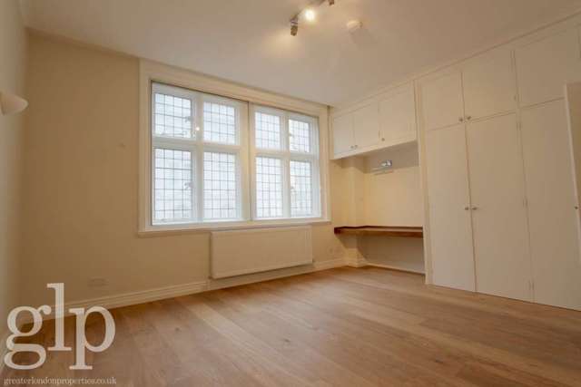  Image of 2 bedroom Flat to rent in Coventry Street London W1D at Coventry Street Soho London, W1D 6BW