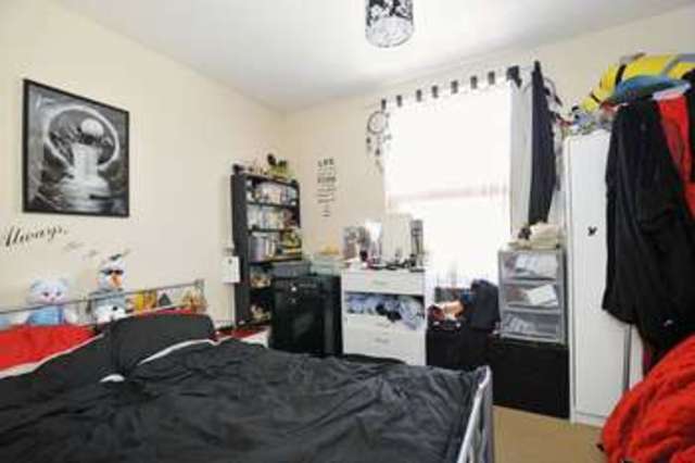  Image of 1 bedroom Flat for sale in Cowper Road Worthing BN11 at Cowper Road  Worthing, BN11 4PD