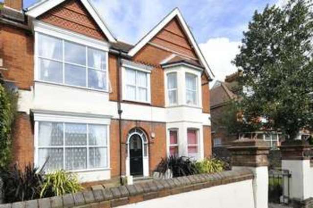  Image of 1 bedroom Flat for sale in Cowper Road Worthing BN11 at Cowper Road  Worthing, BN11 4PD
