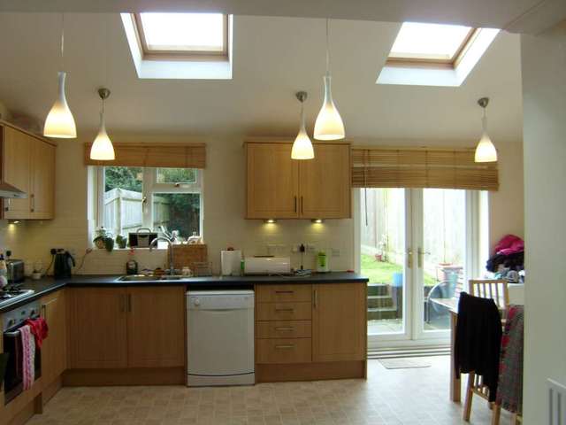  Image of 3 bedroom Detached house to rent in Craig Avenue Tilehurst Reading RG30 at Craig Ave  Reading, RG30 2PJ