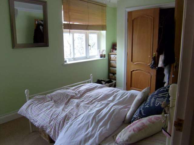 Image of 3 bedroom Detached house to rent in Craig Avenue Tilehurst Reading RG30 at Craig Ave  Reading, RG30 2PJ