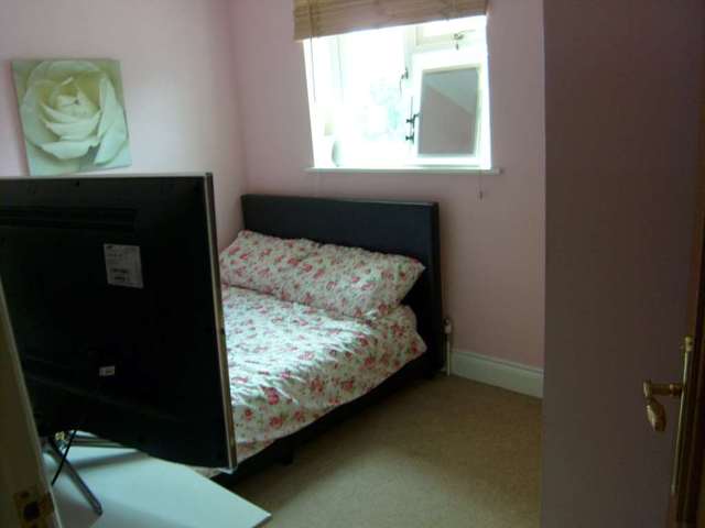  Image of 3 bedroom Detached house to rent in Craig Avenue Tilehurst Reading RG30 at Craig Ave  Reading, RG30 2PJ