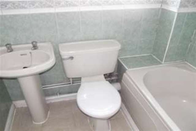  Image of 2 bedroom Property to rent in Crane Close Gosport PO13 at Gosport, PO13 0AJ