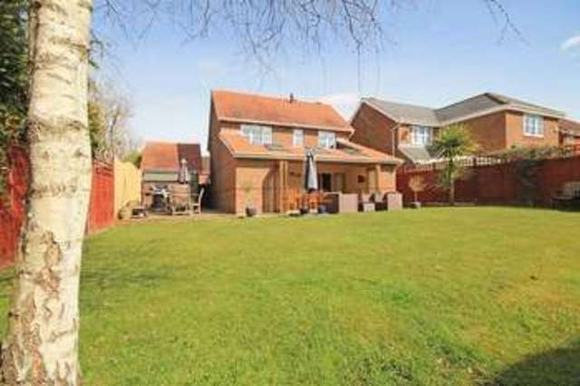  Image of 3 bedroom Detached house for sale in Cranham Avenue Billingshurst RH14 at Billingshurst, RH14 9EN