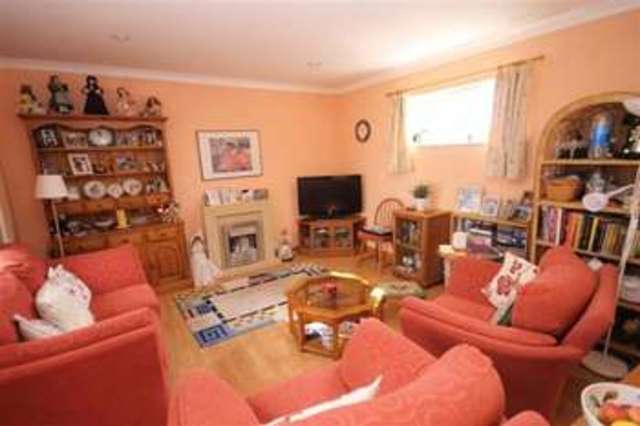  Image of 3 bedroom Semi-Detached house for sale in Cranleigh Road Broadwater Worthing BN14 at Broadwater, BN14 7QN