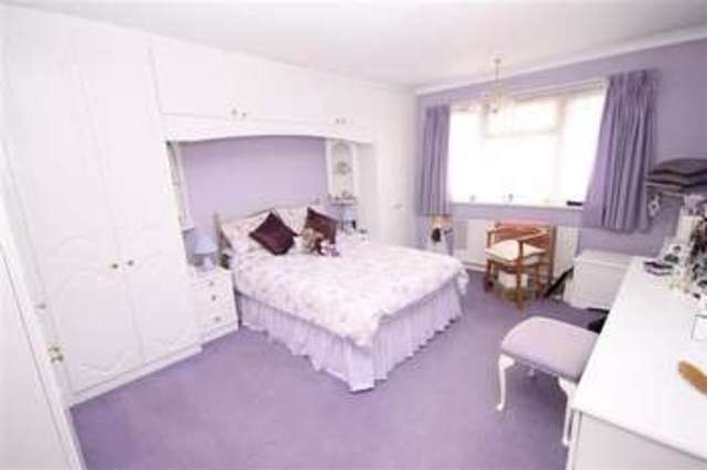  Image of 3 bedroom Semi-Detached house for sale in Cranleigh Road Broadwater Worthing BN14 at Broadwater, BN14 7QN