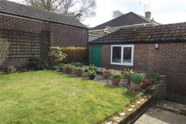  Image of 2 bedroom Bungalow to rent in Craven Road Chandler