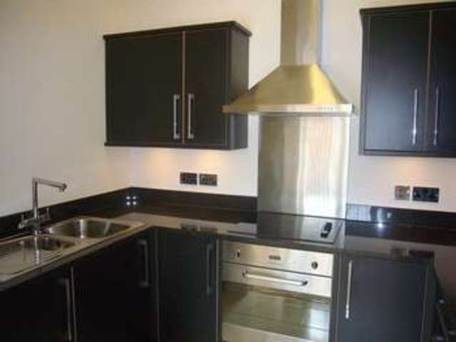  Image of 2 bedroom Flat to rent in Parliament Street Crediton EX17 at Parliament Square  Parliament Street, EX17 2AW