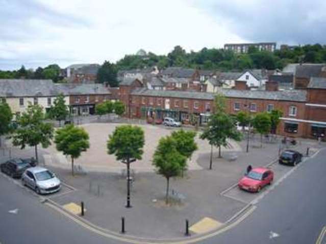  Image of 2 bedroom Flat to rent in Parliament Street Crediton EX17 at Parliament Square  Parliament Street, EX17 2AW