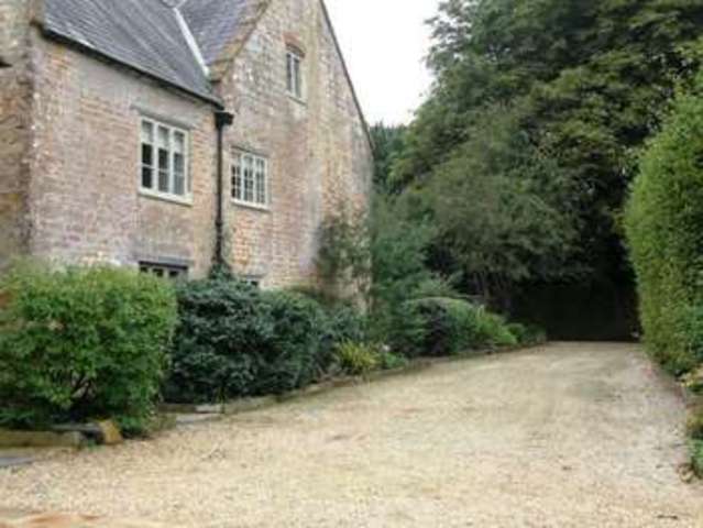  Image of 5 bedroom Detached house to rent in Middle Street Misterton Crewkerne TA18 at Crewkerne, TA18 8LU