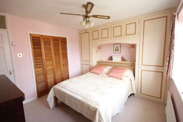  Image of 4 bedroom Detached house for sale in Cromhamstone Stone Aylesbury HP17 at Cromhamstone Stone Aylesbury, HP17 8NH
