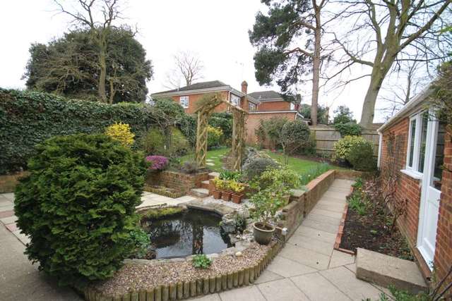  Image of 4 bedroom Detached house for sale in Cromhamstone Stone Aylesbury HP17 at Cromhamstone Stone Aylesbury, HP17 8NH