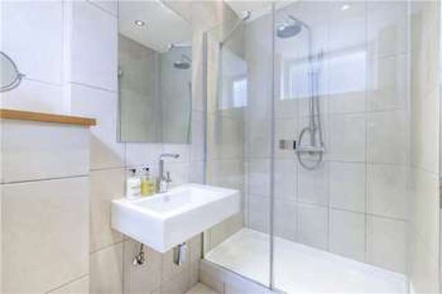  Image of 1 bedroom Flat for sale in Crooms Hill London SE10 at London  Greenwich, SE10 8HD