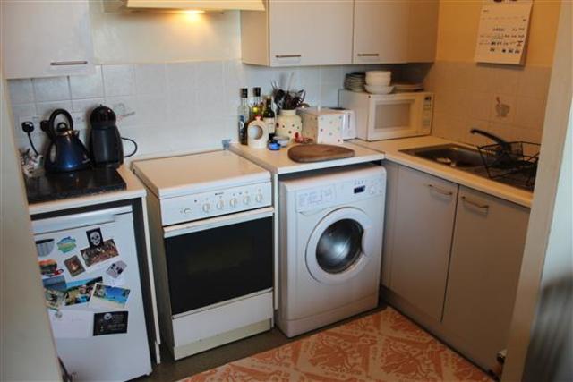  Image of 1 bedroom Apartment to rent in New Cross Road London SE14 at New Cross, SE14 6LA