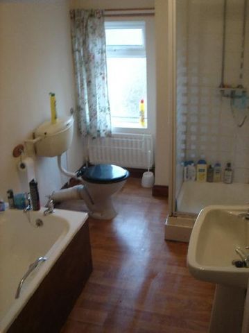  Image of 6 bedroom House Share to rent in Croydon Road Bournbrook Birmingham B29 at Selly Oak West Midlands Selly Oak, B29 7BP