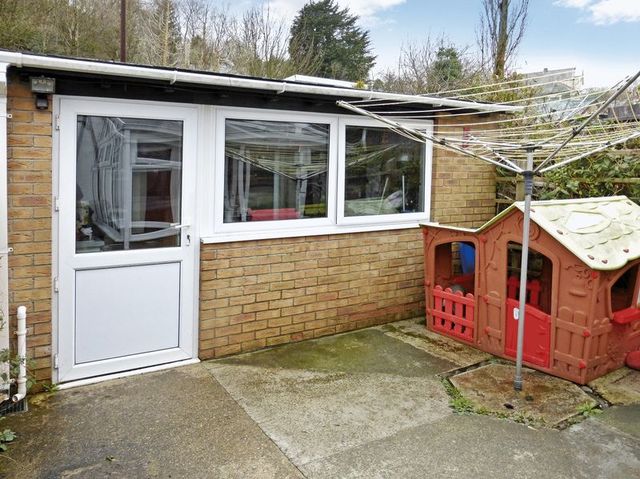 Image of 2 bedroom Detached house for sale in Bryn Crwn Cwm-Y-Glo Caernarfon LL55 at Cwm-Y-Glo, LL55 4DL