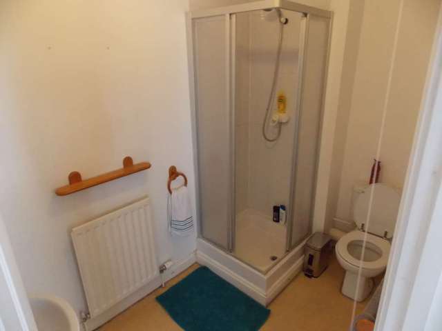 Image of 4 bedroom Semi-Detached house to rent in Cypress Gardens Bicester OX26 at Cypress Gardens  Bicester, OX26 3XT