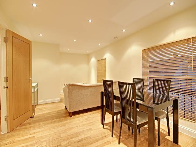 Image of 2 bedroom Apartment to rent in London Road St. Albans AL1 at 55 London Road St Albans St Albans, AL1 1LJ