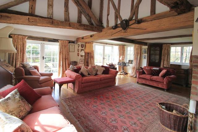  Image of 5 bedroom Detached house for sale in Daniels Water Great Chart Ashford TN26 at Bethersden, TN26 1JY